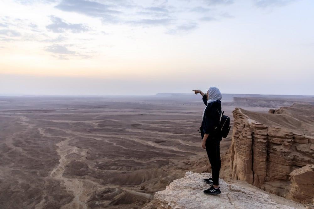 Edge of the World (Tuwaiq Mountains) Image 2